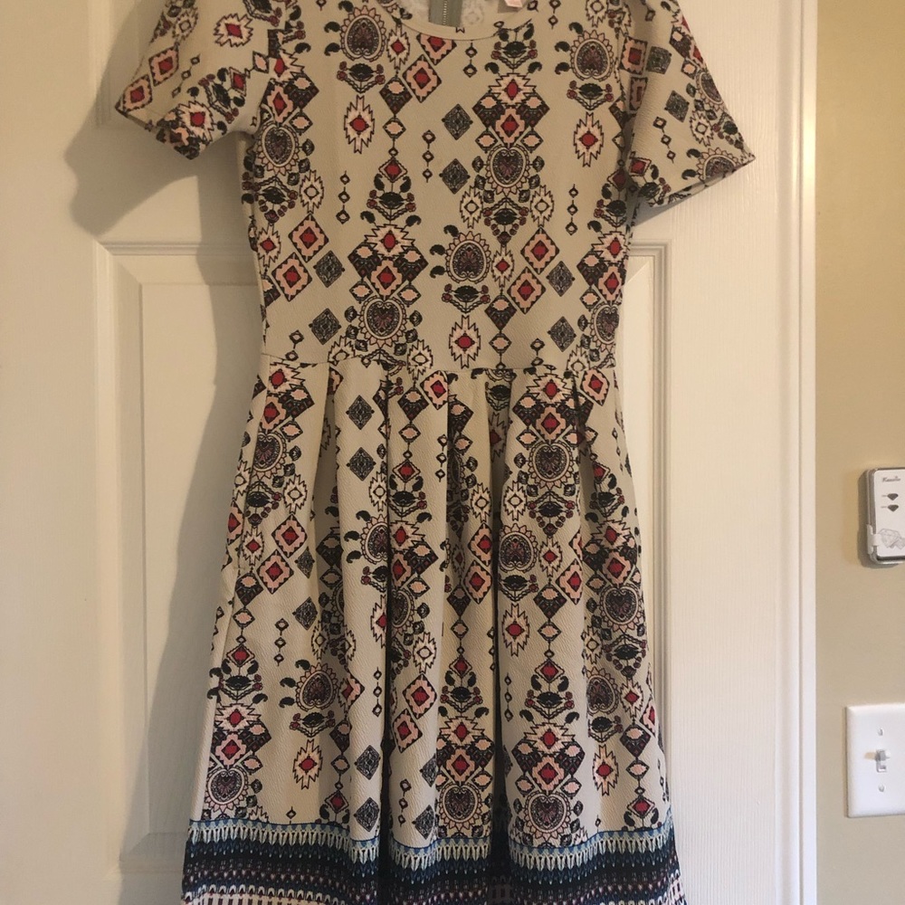 Lularoe Amelia